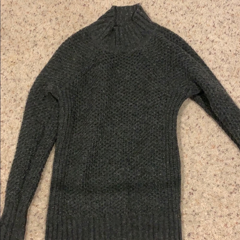 grey american eagle sweater